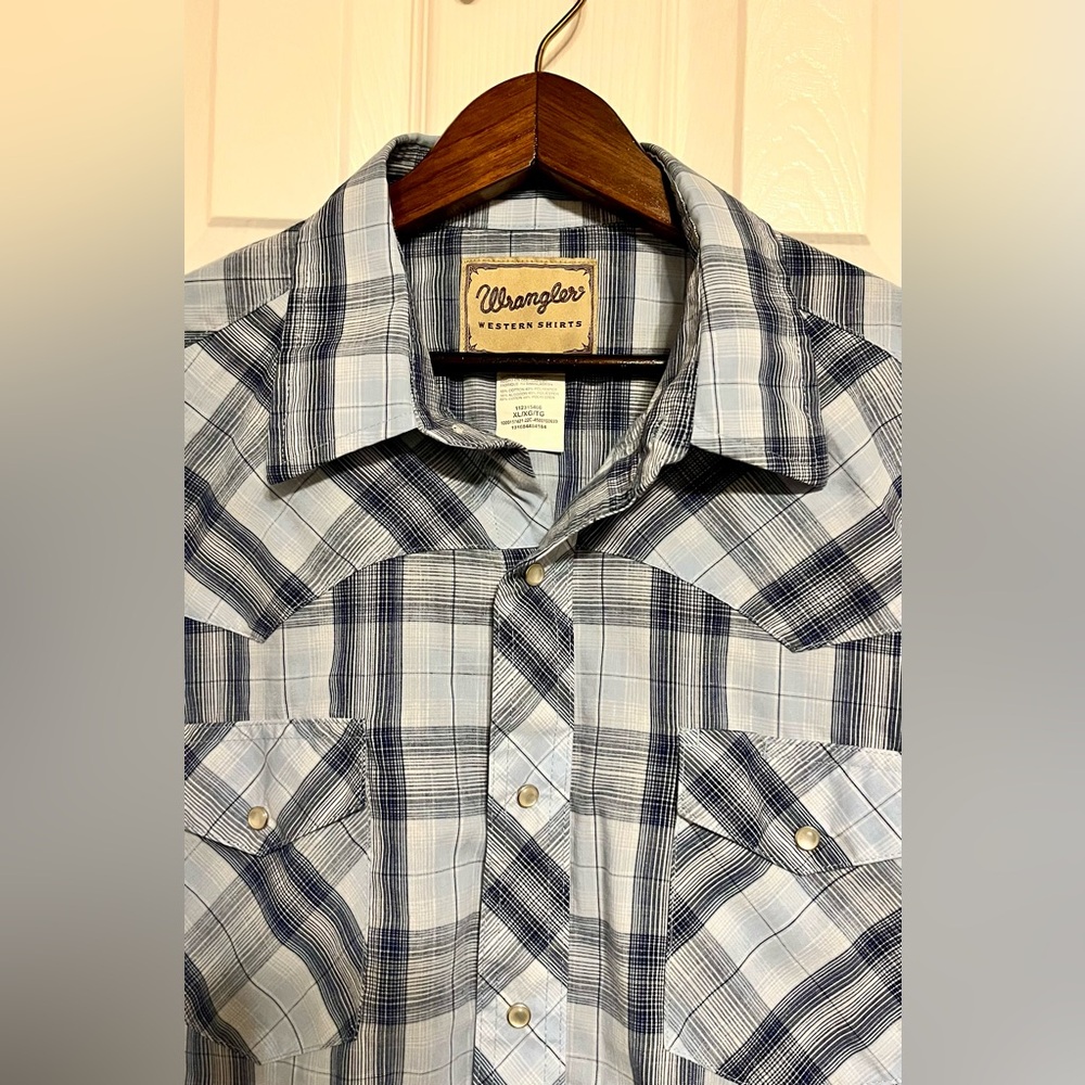Men’s Wrangler Western Blue Plaid Snap Button Shirt - Picture 2 of 7